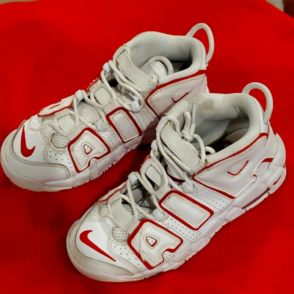 Nike Uptempo